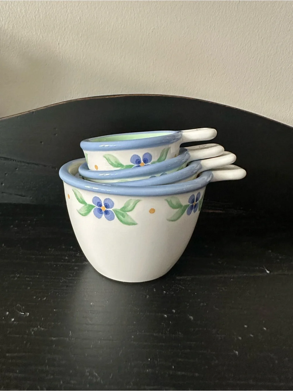 Pfaltzgraff White Ceramic Measuring Cups with Blue Floral Trim